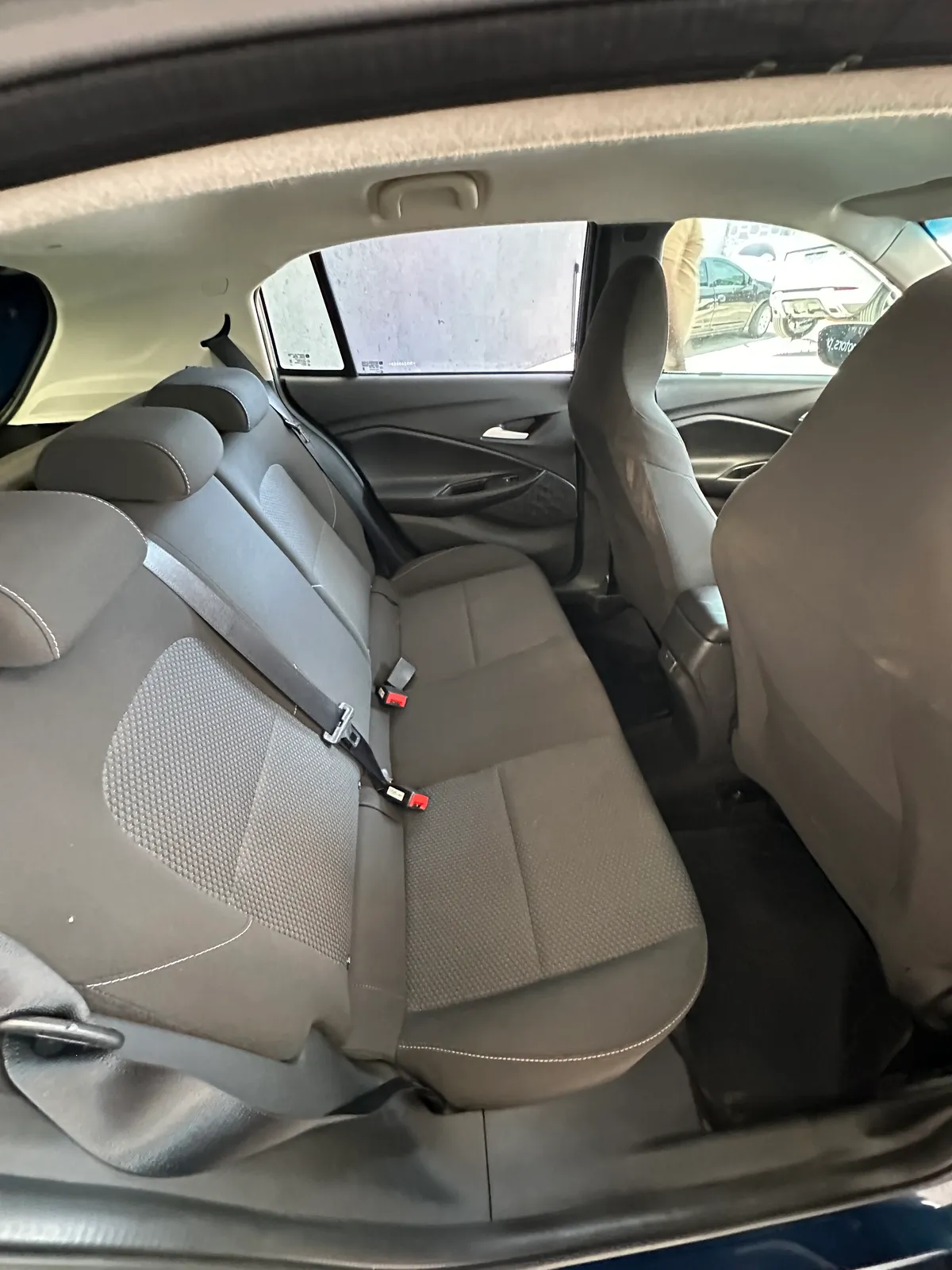 Chevrolet Onix Hatch LTZ 1.0 12V TB Flex 5p Aut. 2024 — foto 6