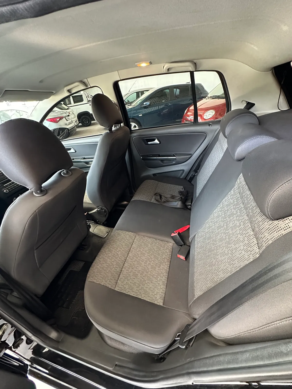 Volkswagen Fox 1.6 Mi I Motion Total Flex 8V 5p 2013 — foto 5