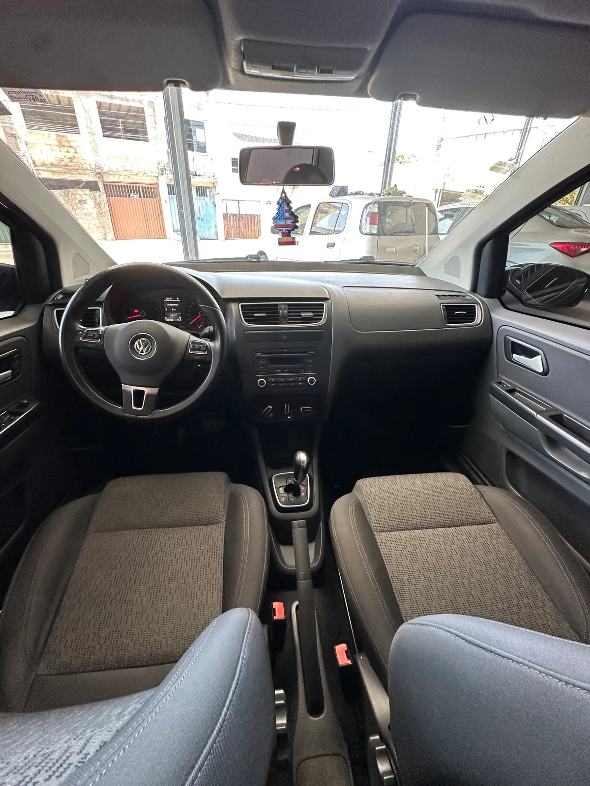Volkswagen Fox 1.6 Mi I Motion Total Flex 8V 5p 2013 — foto 6